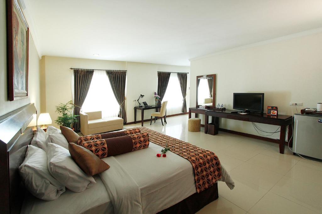 Gowongan Inn Yogyakarta Phòng bức ảnh